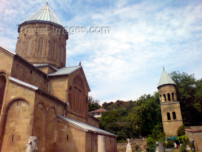 georgia133: Georgia - Mtskheta - Samtavro monastery - nunnery housing the tombs of Queen Nana and King Mirian - photo by N.Mahmudova - (c) Travel-Images.com - Stock Photography agency - Image Bank