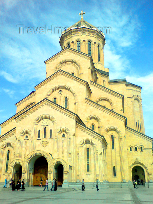 georgia135: Georgia - Tbilisi: Sameba / Holy Trinity Cathedral - the main Georgian Orthodox Christian cathedral - architect Archil Mindiashvili - Avlabari  neighborhood - Elia Hill - photo by N.Mahmudova - (c) Travel-Images.com - Stock Photography agency - Image Bank