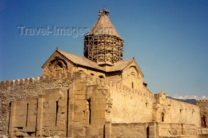 georgia14: Georgia - Mtskheta: ramparts of the ancient Capital of Iberia / Iveria - Unesco world heritage site - Historical Monuments of Mtskheta - photo by M.Torres) - (c) Travel-Images.com - Stock Photography agency - Image Bank