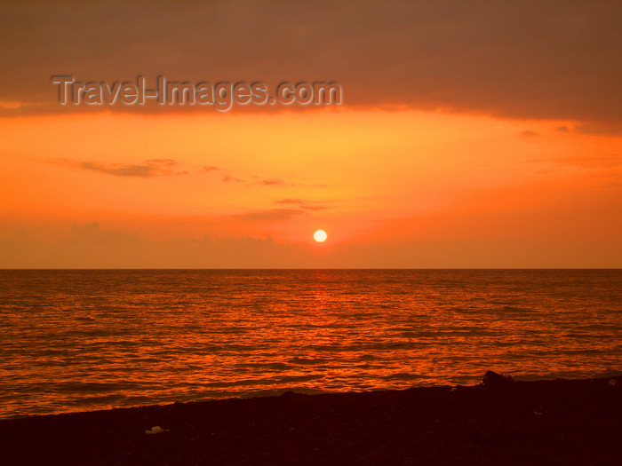 georgia144: Georgia - Ureki, Guria region: sunset over the Black sea - Karadeniz - photo by S.Hovakimyan - (c) Travel-Images.com - Stock Photography agency - Image Bank