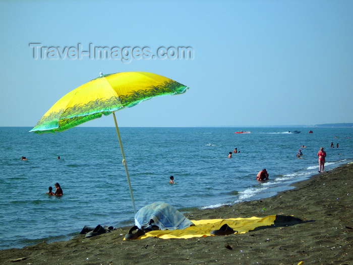 georgia146: Georgia - Ureki, Guria region: beach parasol by the Black sea - Karadeniz - photo by S.Hovakimyan - (c) Travel-Images.com - Stock Photography agency - Image Bank