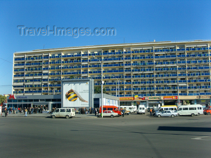 georgia166: Tbilisi, Georgia: Avlabari metro station - photo by N.Mahmudova - (c) Travel-Images.com - Stock Photography agency - Image Bank