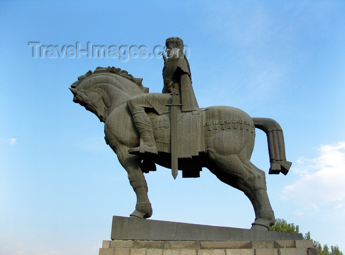 georgia174: Tbilisi, Georgia: Vachtang Gorgasali, king of of Iberia, founder of Tbilisi, a saint of the Georgian Orthodox Church - equestrian statue - photo by N.Mahmudova - (c) Travel-Images.com - Stock Photography agency - Image Bank