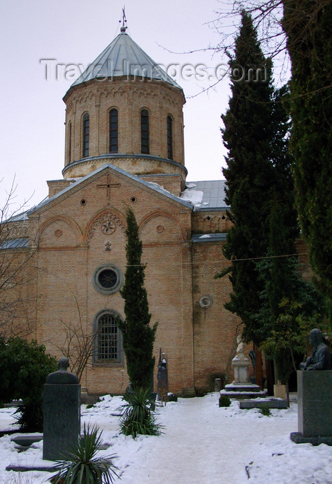 georgia182: Tbilisi, Georgia: Church of St. David - the national pantheon - graves and snow - photo by N.Mahmudova - (c) Travel-Images.com - Stock Photography agency - Image Bank