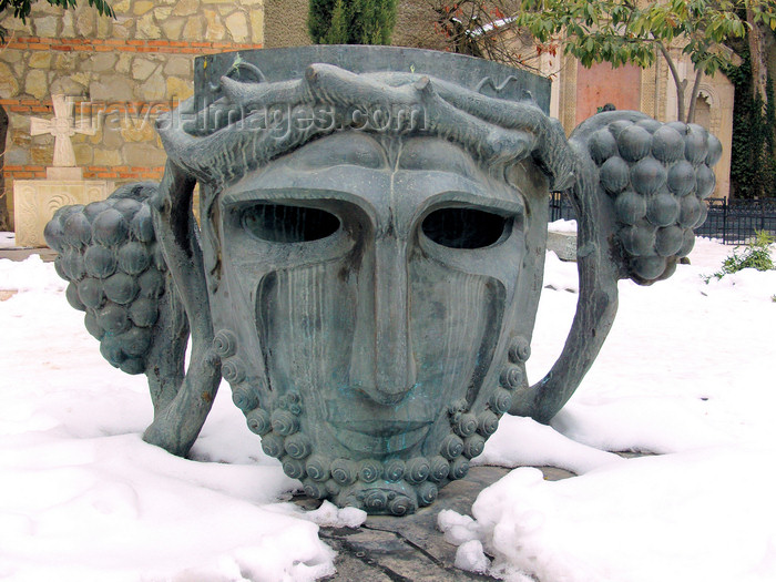 georgia183: Tbilisi, Georgia: Georgian pantheon - mask - Sergo Zakariadze memorial - Georgian actor - photo by N.Mahmudova - (c) Travel-Images.com - Stock Photography agency - Image Bank