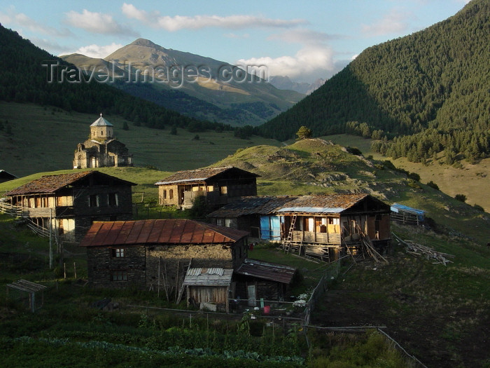 georgia71: Georgia - Shenako - Tusheti region (part of Kakheti Region): village in the Georgian Highlands (photo by A.Slobodianik) - (c) Travel-Images.com - Stock Photography agency - Image Bank