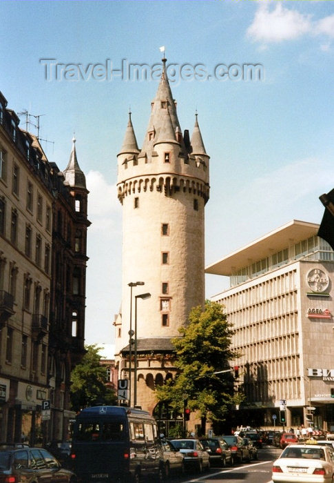 germany1: Germany / Deutschland - Frankfurt am Main (Hessen / Hesse) / FRA: Eschenheimer Tower - part of the city's medieval fortifications - Innenstadt / Eschenheimer Turm - photo by M.Torres - (c) Travel-Images.com - Stock Photography agency - Image Bank