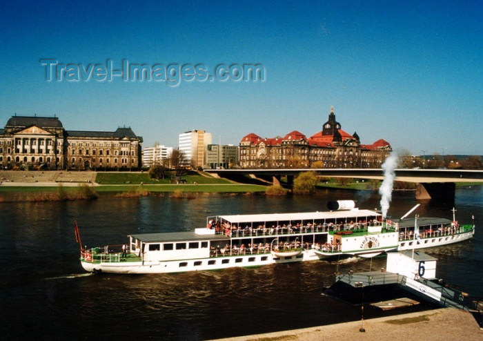 germany104: Germany / Deutschland -  Dresden (Saxony / Sachsen / Sakska): Steam ship on the river Elbe (photo by J.Kaman) - (c) Travel-Images.com - Stock Photography agency - Image Bank