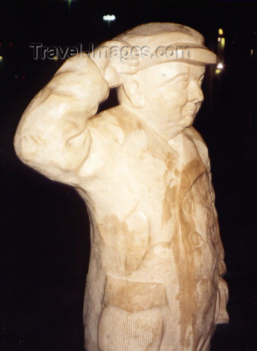 germany12: Germany / Deutschland - Offenbach (Hessen): a maoist traveller on Marktplatz - Streichbolzkarlche - photo by M.Torres - (c) Travel-Images.com - Stock Photography agency - Image Bank