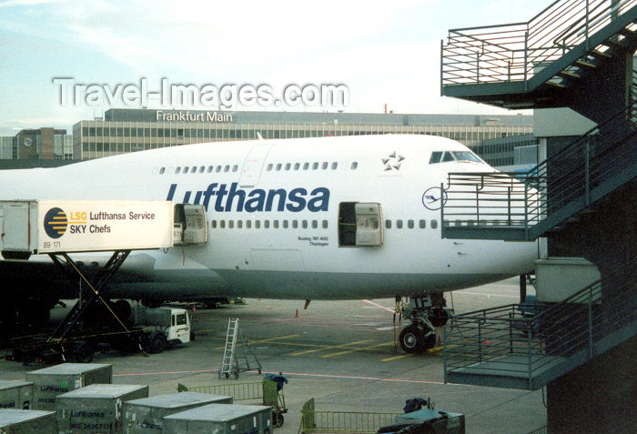 germany13: Germany / Deutschland - Frankfurt am Main: the airport /Flughafen - Sky Chefs resupply Lufthansa's Boeing 747-400 Thüringen - photo by M.Torres - (c) Travel-Images.com - Stock Photography agency - Image Bank