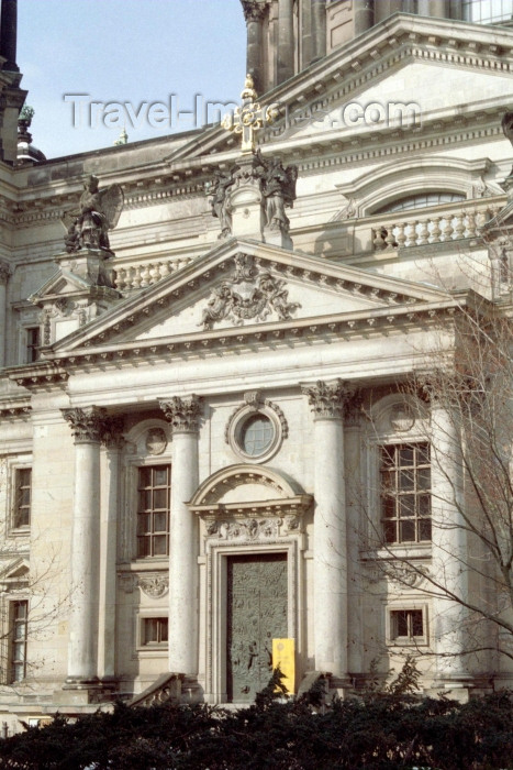 germany146: Berlin, Germany / Deutschland: Dom zu Berlin / the Cathedral - façade - Evangelical Oberpfarr- und Domkirche - photo by M.Bergsma - (c) Travel-Images.com - Stock Photography agency - Image Bank