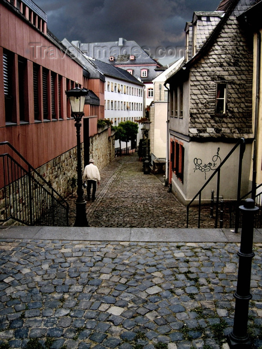 germany213: GermanyGermany / Deutschland / Allemagne - Germany / Deutschland / Allemagne - Mainz / Mayence / Moguncja / Majenco / Magonza (Rhineland-Palatinate / Rheinland-Pfalz): old town - Altstadt - photo by Efi Keren - (c) Travel-Images.com - Stock Photography agency - Image Bank