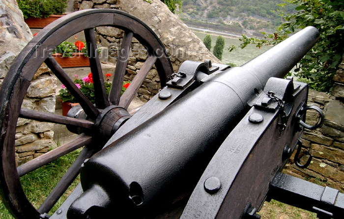 germany216: Germany / Deutschland / Allemagne - Trechtingshausen - Burg Reichenstein (Rhineland-Palatinate / Landkreis Mainz-Bingen in Rheinland-Pfalz): once a deadly weapon - Reichenstein castle - photo by Efi Keren - (c) Travel-Images.com - Stock Photography agency - Image Bank