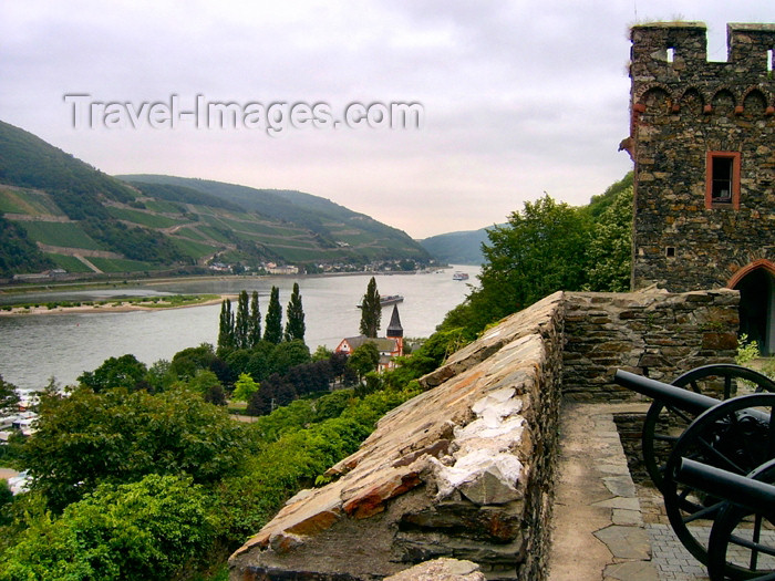 germany217: Germany / Deutschland / Allemagne - Trechtingshausen - Burg Reichenstein (Rhineland-Palatinate / Landkreis Mainz-Bingen in Rheinland-Pfalz): view over the river Rhine - Reichenstein castle - Schloss Reichenstein - photo by Efi Keren - (c) Travel-Images.com - Stock Photography agency - Image Bank