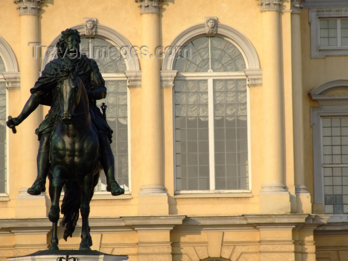 germany232: Germany / Deutschland - Berlin: Schloss Charlottenburg - statue of the Grosser Kurfürst by Schlüter - photo by M.Bergsma - (c) Travel-Images.com - Stock Photography agency - Image Bank