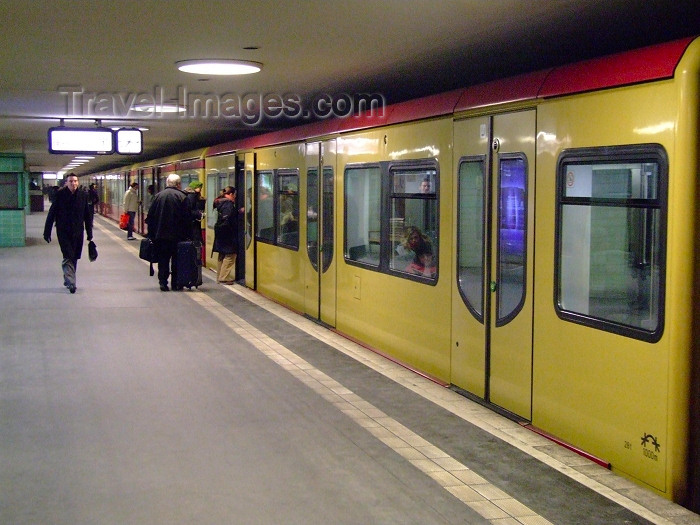 germany243: Berlin, Germany / Deutschland: U-Bahn train - photo by M.Bergsma - (c) Travel-Images.com - Stock Photography agency - Image Bank