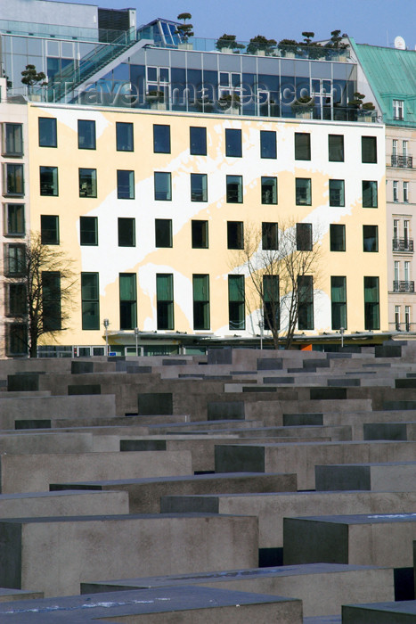 germany264: Germany - Berlin: Holocaust Memorial - architect Peter Eisenman - Denkmal - designed by US architect Peter Eisenman - photo by W.Schmidt - (c) Travel-Images.com - Stock Photography agency - Image Bank