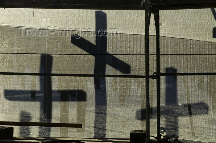 germany274: Germany - Berlin: Crosses at Checkpoint Charlie as a silent memorial to the victims of the gone Berlin Wall, shot by the border guards as they tried to leave the former GDR - photo by W.Schmidt - (c) Travel-Images.com - Stock Photography agency - Image Bank