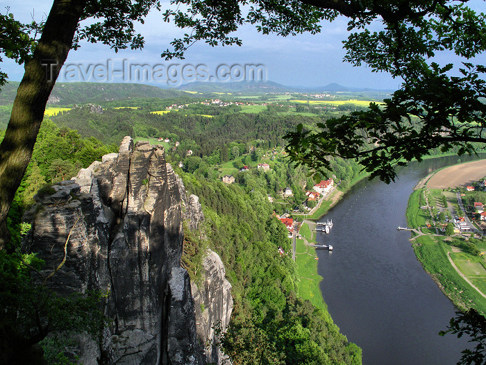 germany289: Bastei, Sächsische Schweiz / Saxon Switzerland, Saxony / Sachsen, Germany / Deutschland: rocks overlooking the River Elbe - Elbe Sandstone Mountains - photo by E.Keren - (c) Travel-Images.com - Stock Photography agency - Image Bank