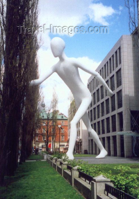 germany30: Germany - Bavaria - Munich / München: a giant among us - Walking Man sculpture, Jonathan Borofsky - Munich Re HQ, the world’s biggest reinsurance company - Münchner Rück - modern art - sculpture - photo by M.Torres - (c) Travel-Images.com - Stock Photography agency - Image Bank