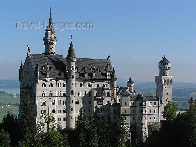 germany312: Germany - Bavaria: Neuschwanstein Castle - Schloß Neuschwanstein - photo by J.Kaman - (c) Travel-Images.com - Stock Photography agency - Image Bank