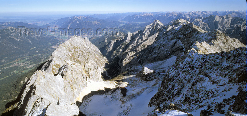 germany320: Germany - Upper Bavaria - Garmisch-Partenkirchen district: Zugspitze - Germany's highest mountain - 2962 m - Waxensteinkamm - photo by W.Allgöwer - (c) Travel-Images.com - Stock Photography agency - Image Bank