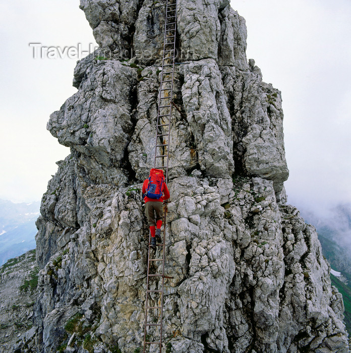 germany340: Germany - Oberstdorf, Allgäu region, Swabia, Bavaria: mountain climber - Hindelanger Klettersteig, Oberallgäu - Bavarian Alps - photo by W.Allgower - (c) Travel-Images.com - Stock Photography agency - Image Bank