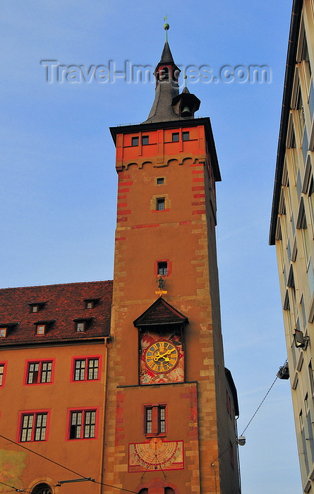 germany351: Würzburg, Lower Franconia, Bavaria, Germany: Grafeneckart - Rathaus - tower - photo by M.Torres - (c) Travel-Images.com - Stock Photography agency - Image Bank