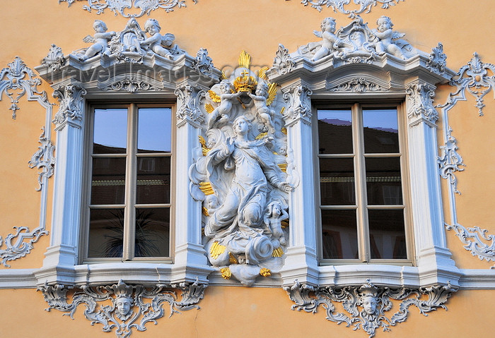 germany353: Würzburg, Lower Franconia, Bavaria, Germany: Falkenhaus - windows with Rococo stucco work - Marienplatz - photo by M.Torres - (c) Travel-Images.com - Stock Photography agency - Image Bank