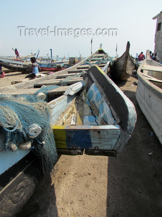 ghana14: Accra, Ghana: Jamestown district - fishing boats on the beach - photo by G.Frysinger - (c) Travel-Images.com - Stock Photography agency - Image Bank