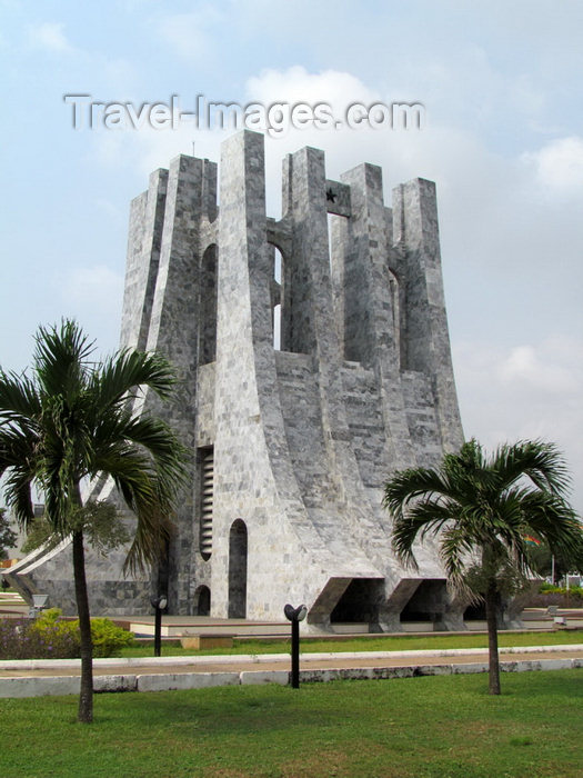 ghana32: Accra, Ghana: Kwame Nkrumah mausoleum - Kwame Nkrumah Memorial Park - KNMP - 28th February High Street - photo by G.Frysinger - (c) Travel-Images.com - Stock Photography agency - Image Bank