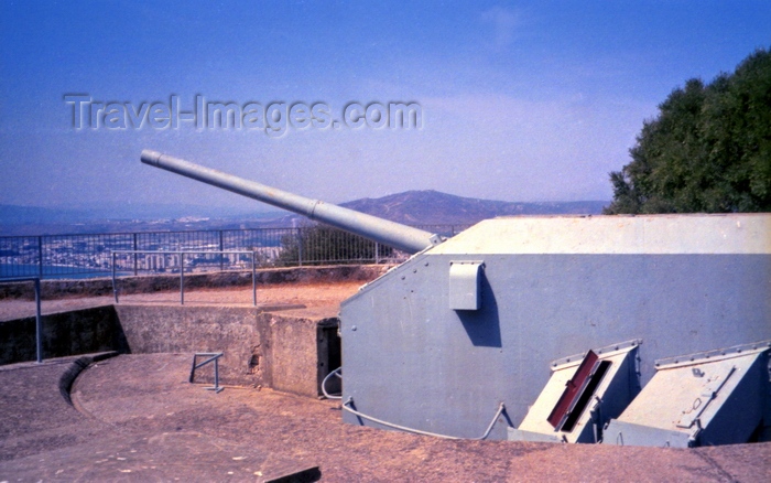 gibraltar11: Gibraltar: artillery battery over the Straits of Gibraltar - photo by M.Torres - (c) Travel-Images.com - Stock Photography agency - Image Bank