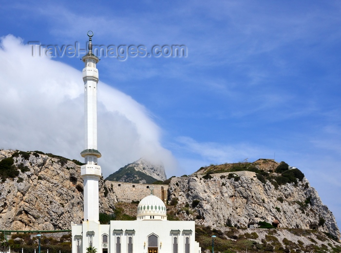 gibraltar16: Gibraltar: a mosque where Europe starts - King Fahd bin Abdulaziz al-Saud Mosque, aka Mosque of The Custodian of the The Two Holy Mosques, aka Ibrahim-al-Ibrahim Mosque at Europa Point - photo by M.Torres - (c) Travel-Images.com - Stock Photography agency - Image Bank