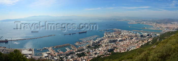 gibraltar60: Gibraltar: panorama of Gibraltar town and the harbour - border, airport and La Linea on the right, Algeciras and its bay in the background - photo by M.Torres - (c) Travel-Images.com - Stock Photography agency - Image Bank
