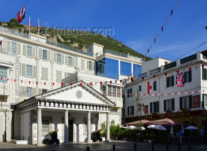 gibraltar96: Gibraltar: Guard House of the residence of the Governor of Gibraltar and The Angry Friar pub on Convent Place, Main Street - cable car in the backround - photo by M.Torres - (c) Travel-Images.com - Stock Photography agency - Image Bank