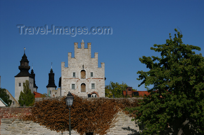 gotland114: Gotland - Visby: view over Sankta Maria Cathedral from Almedalen - photo by A.Ferrari - (c) Travel-Images.com - Stock Photography agency - Image Bank