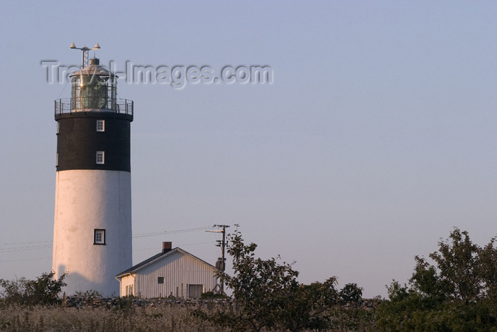 gotland14: Sweden - Gotland island / Gotlands län - Hoburgen lighthouse - south of the island - photo by C.Schmidt - (c) Travel-Images.com - Stock Photography agency - Image Bank