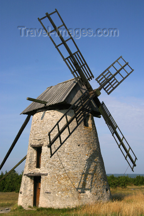 gotland50: Sweden - Gotland island / Gotlands län - Fårö island - Broa: windmill - photo by C.Schmidt - (c) Travel-Images.com - Stock Photography agency - Image Bank