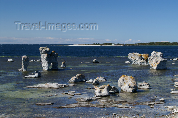 gotland53: Fårö island, Gotland, Sweden - Lauterhorn - Gamle Hamn: 'Raukar' rock formations and the Baltic - photo by A.Ferrari - (c) Travel-Images.com - Stock Photography agency - Image Bank