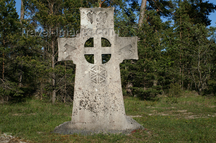 gotland73: Fårö island, Gotland, Sweden: old rune stone - cross - photo by A.Ferrari - (c) Travel-Images.com - Stock Photography agency - Image Bank
