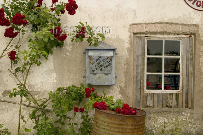 gotland9: Sweden - Gotland island / Gotlands län - window and mailbox - 'she wrote a long letter on short piece of paper' - photo by C.Schmidt - (c) Travel-Images.com - Stock Photography agency - Image Bank