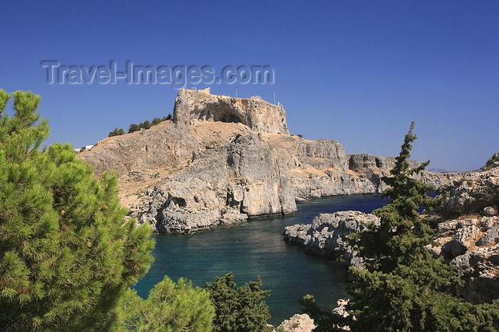 greece456: Greece - Rhodes island - Lindos - St.Paul's bay and the fortress - photo by A.Stepanenko - (c) Travel-Images.com - Stock Photography agency - Image Bank