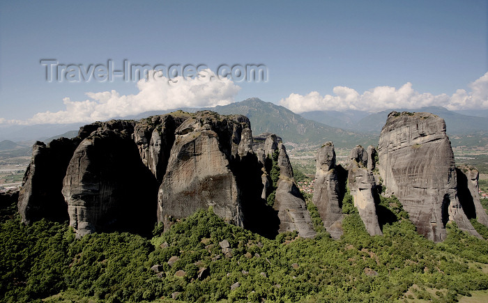 greece476: Greece - Meteora: sandstone rock pillars - photo by A.Dnieprowsky - (c) Travel-Images.com - Stock Photography agency - Image Bank