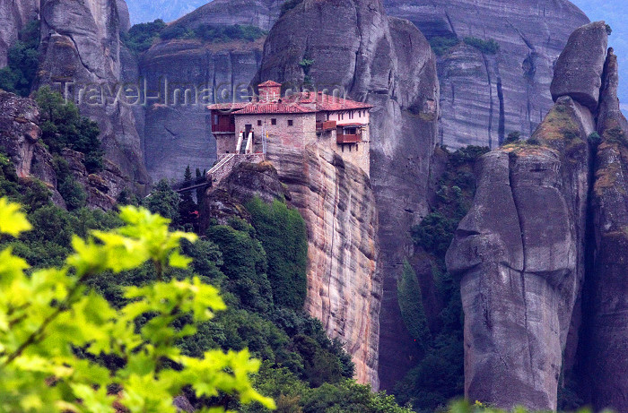 greece53: Greece - Meteora: Holy Monastery of Rousanou - UNESCO World Heritage Site - leaves - photo by A.Dnieprowsky - (c) Travel-Images.com - Stock Photography agency - Image Bank