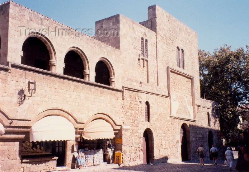 greece82: Greek islands - Rhodes - Rhodes town: shop in the sun (photo by Aurora Baptista) - (c) Travel-Images.com - Stock Photography agency - Image Bank