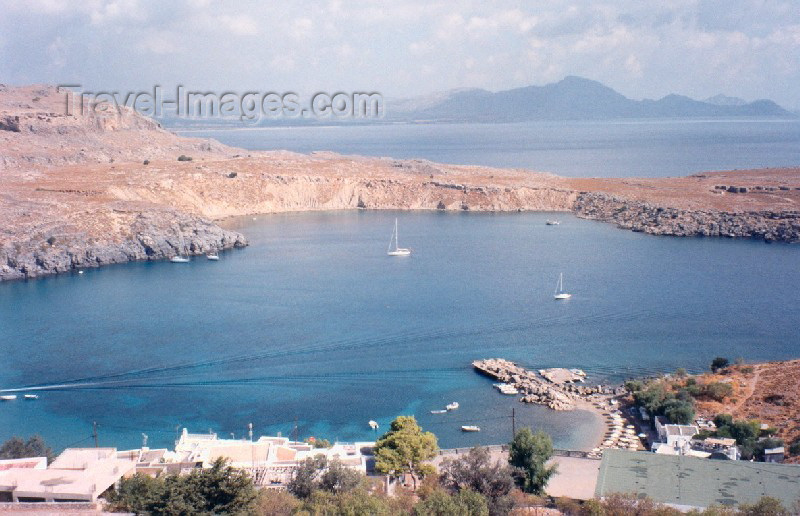 greece85: Greek islands - Rhodes - Lindos:  protected harbour (photo by Aurora Baptista) - (c) Travel-Images.com - Stock Photography agency - Image Bank