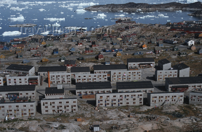 greenland48: Greenland - Ilulissat / Jakobshavn - blocksof modern flats replaced timber houses - in the background the hospital and Disko bay - photo by W.Allgower - (c) Travel-Images.com - Stock Photography agency - Image Bank