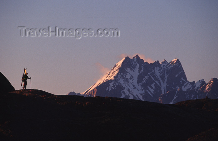 greenland76: Greenland, Apussuit: skier hiking back to camp - ridge and peak - photo by S.Egeberg - (c) Travel-Images.com - Stock Photography agency - Image Bank