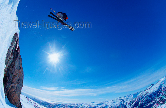 greenland85: Greenland, Apussuit: skier jumping off high ice cliff - photo by S.Egeberg - (c) Travel-Images.com - Stock Photography agency - Image Bank