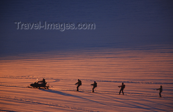 greenland88: Greenland, Apussuit: snowscooters pulling skiers on the snow - photo by S.Egeberg - (c) Travel-Images.com - Stock Photography agency - Image Bank